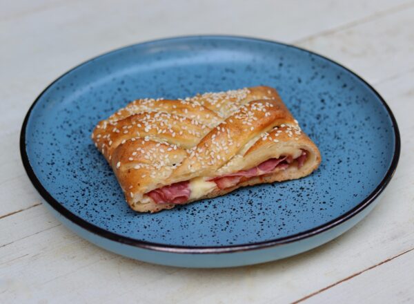 Stromboli Salami & Cheddar